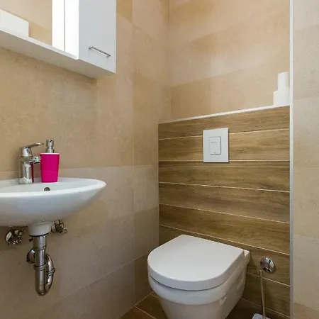 City Lani 3 Guest house 4*
