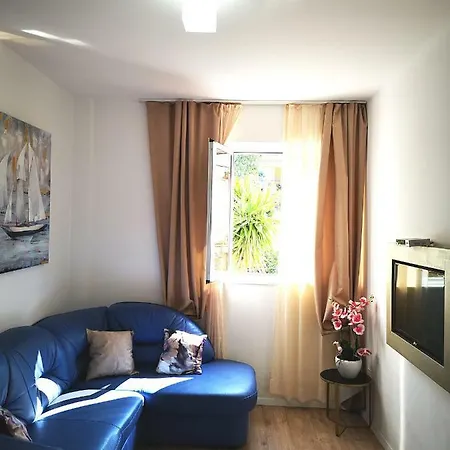 Guest house City Lani 3 4*
